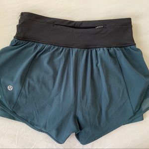 LULULEMON Blue Hotty Hot Shorts with spandex